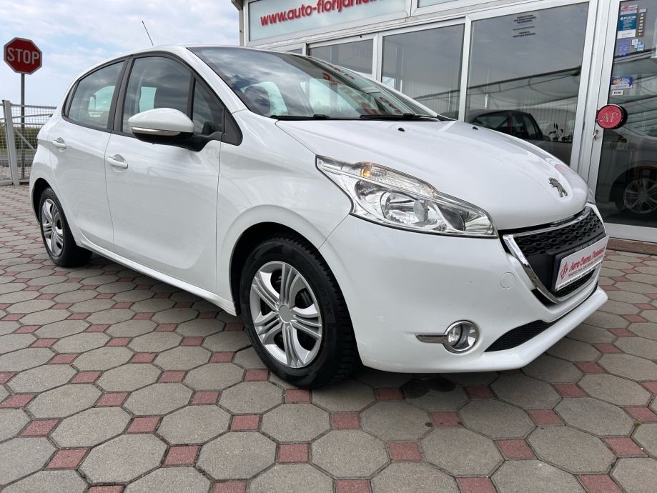 Peugeot 208 1,4 HDi 2015.,reg:24.2.2027.,VELIKI SERVIS, NAVI, TEMP..., fotografija 3