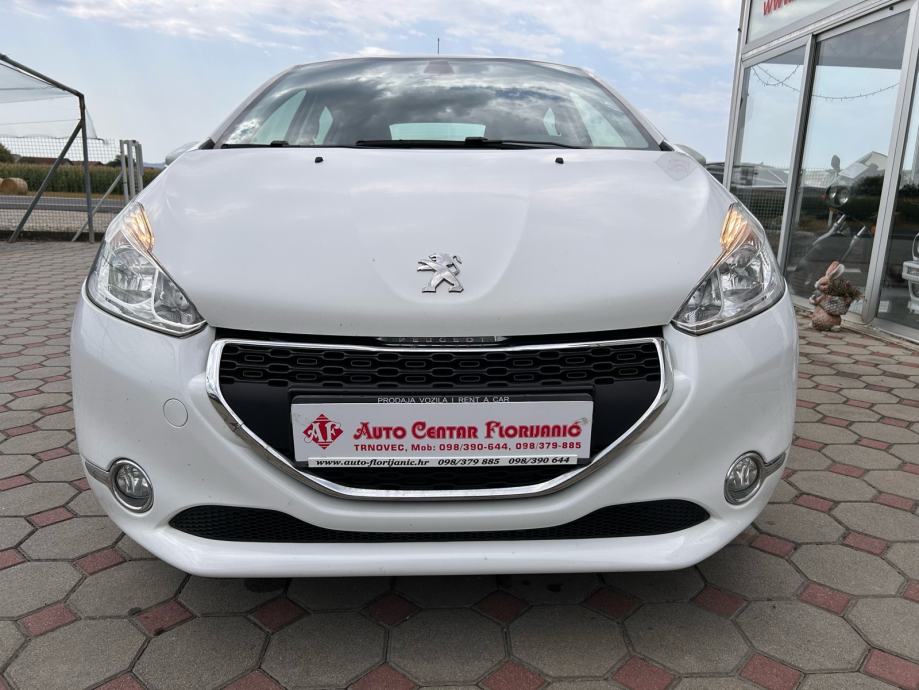 Peugeot 208 1,4 HDi 2015.,reg:24.2.2027.,VELIKI SERVIS, NAVI, TEMP..., fotografija 2