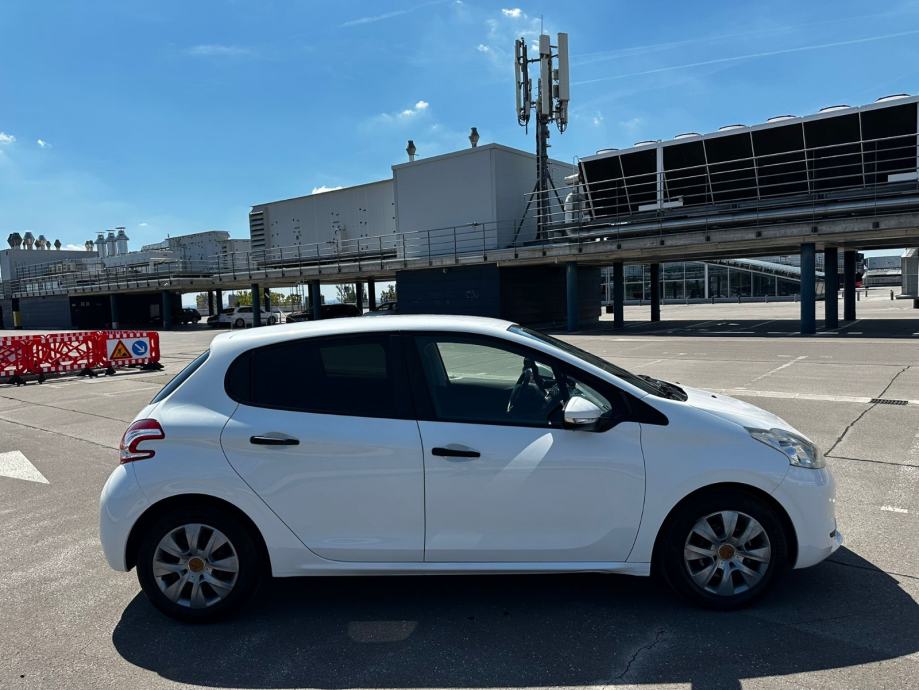 Peugeot 208 1,4 HDi Hr.Auto Reg.06/2027 Klima, pogled izvana - slika 4