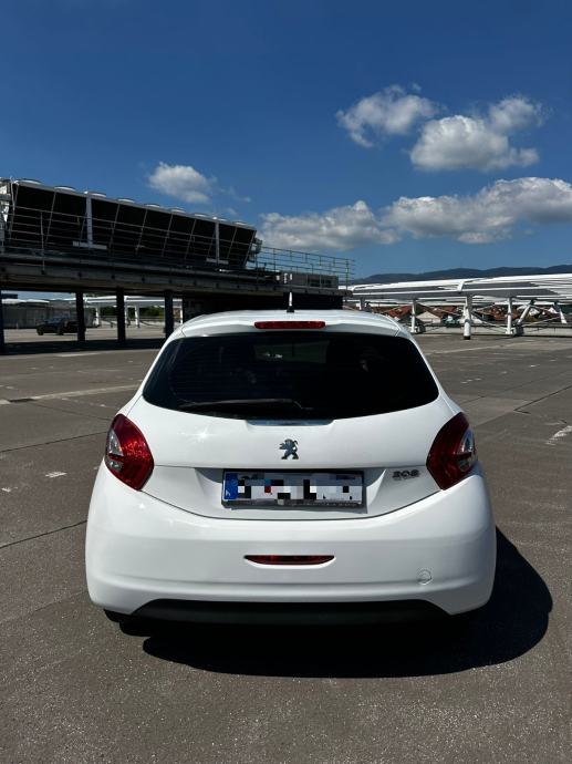Peugeot 208 1,4 HDi Hr.Auto Reg.06/2027 Klima, fotografija 6