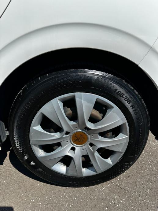 Peugeot 208 1,4 HDi Hr.Auto Reg.06/2027 Klima, fotografija 16
