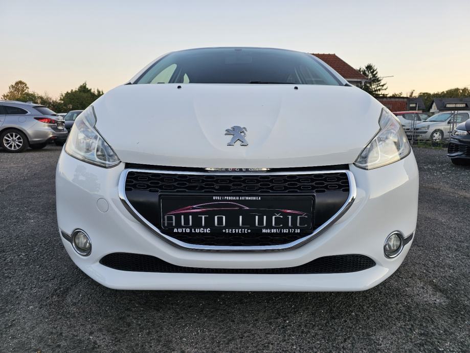 Peugeot 208 1,4 HDi ***HR-VOZILO***ODLIČNO-STANJE***SAMO-167TKM***, fotografija 2