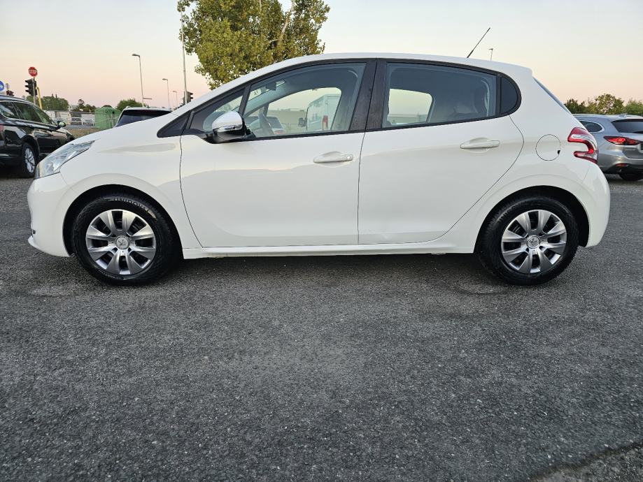 Peugeot 208 1,4 HDi ***HR-VOZILO***ODLIČNO-STANJE***SAMO-167TKM***, fotografija 8