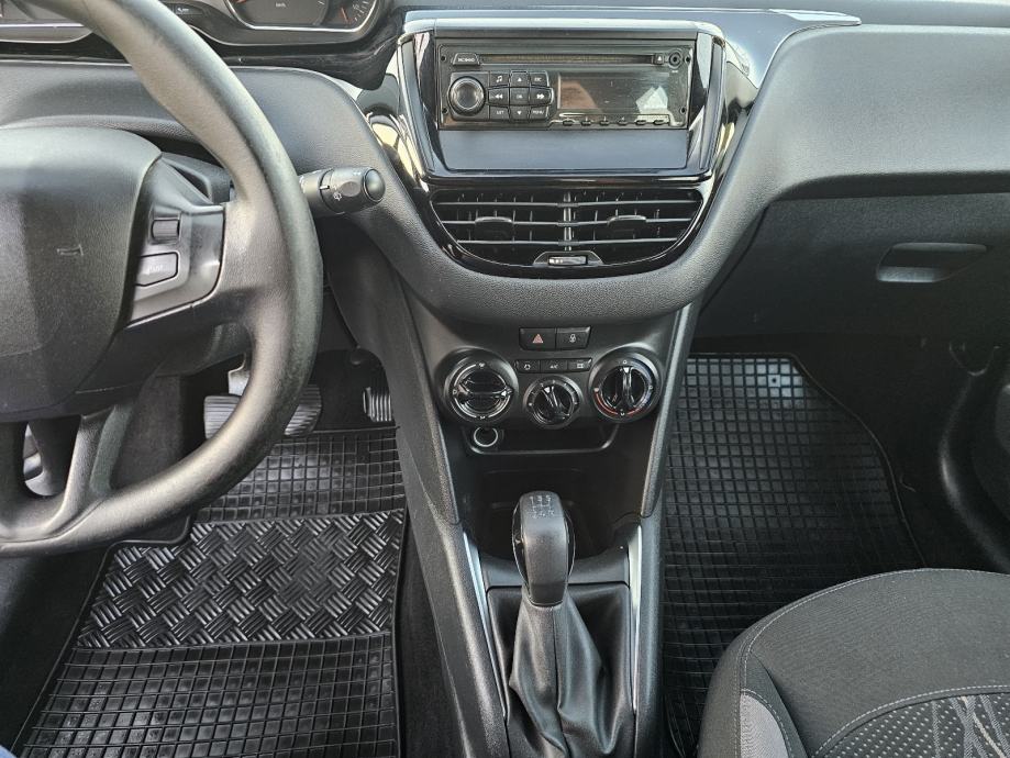 Peugeot 208 1,4 HDi ***HR-VOZILO***ODLIČNO-STANJE***SAMO-167TKM***, fotografija 15