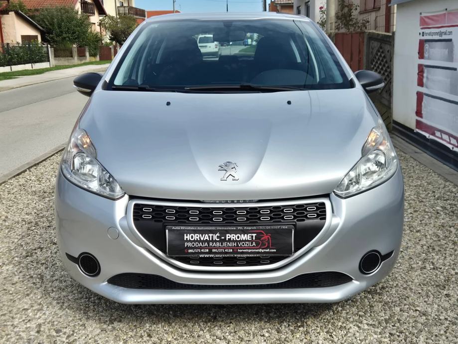 Peugeot 208 1,4 HDi,klima,samo 174 tkm,veliki,mali servis, fotografija 3