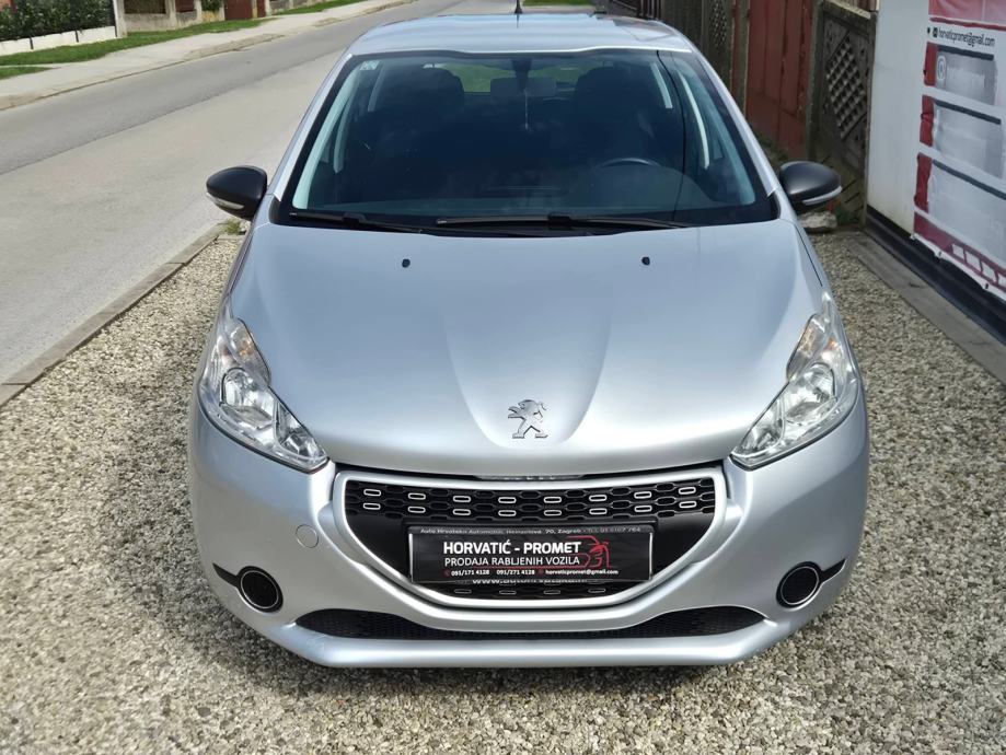 Peugeot 208 1,4 HDi,klima,samo 174 tkm,veliki,mali servis, fotografija 4