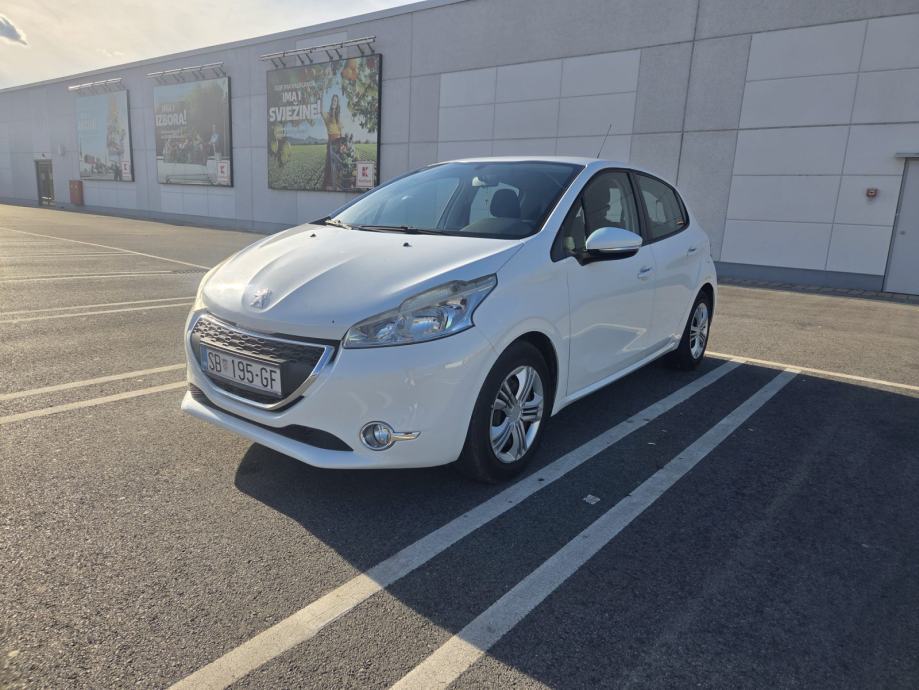 Peugeot 208 1,4 HDi, fotografija 15
