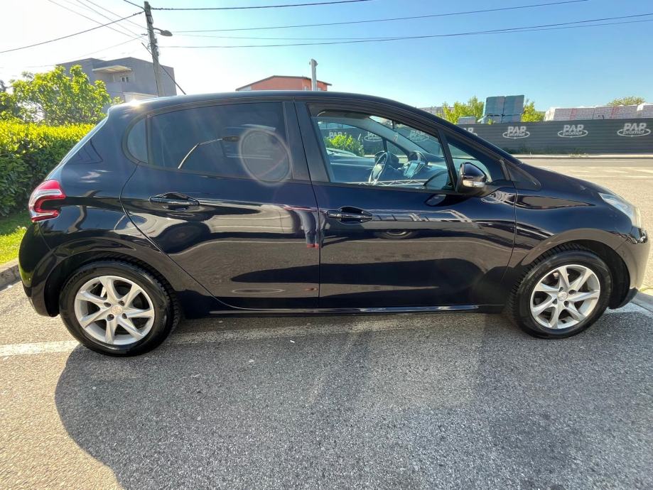 Peugeot 208 1,4 HDi (**reg.08/27**), fotografija 4
