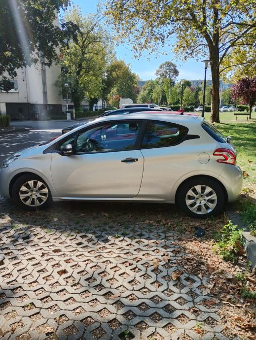 Peugeot 208 1,4 HDi, pogled izvana - slika 3
