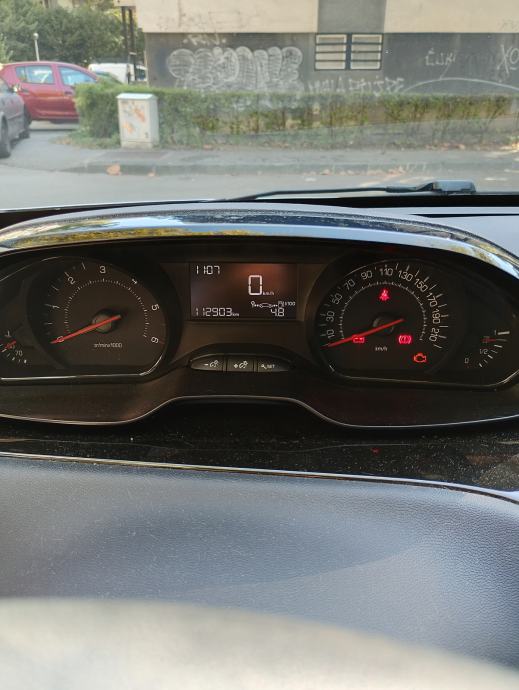 Peugeot 208 1,4 HDi, fotografija 12