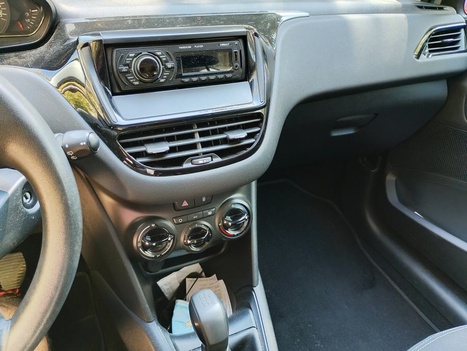 Peugeot 208 1,4 HDi, fotografija 13