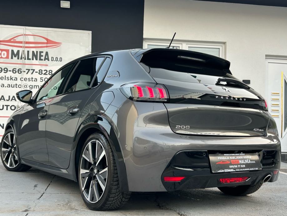 Peugeot 208 1,5 BlueHDI 2020G.GTline FULL OPREMA AKTRAKTIVAN SERVISNA, fotografija 11