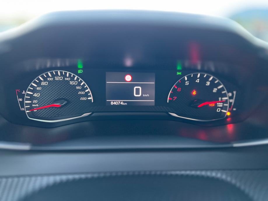 Peugeot 208 1,5 HDI 84000 KM LEASING JAMSTVO SERVISNA HR VOZILO REG 1G, fotografija 16