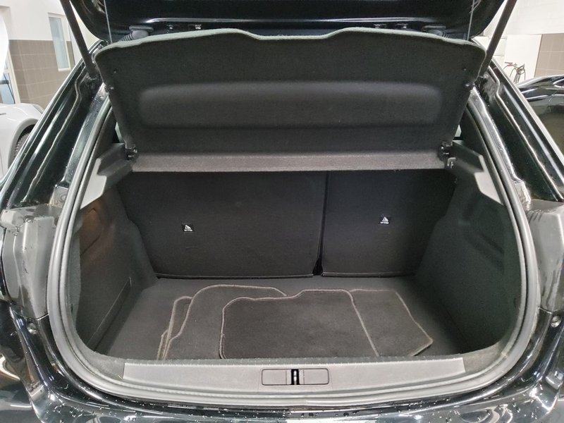 Peugeot 208 1.5 BlueHDI Active • Full LED, fotografija 11