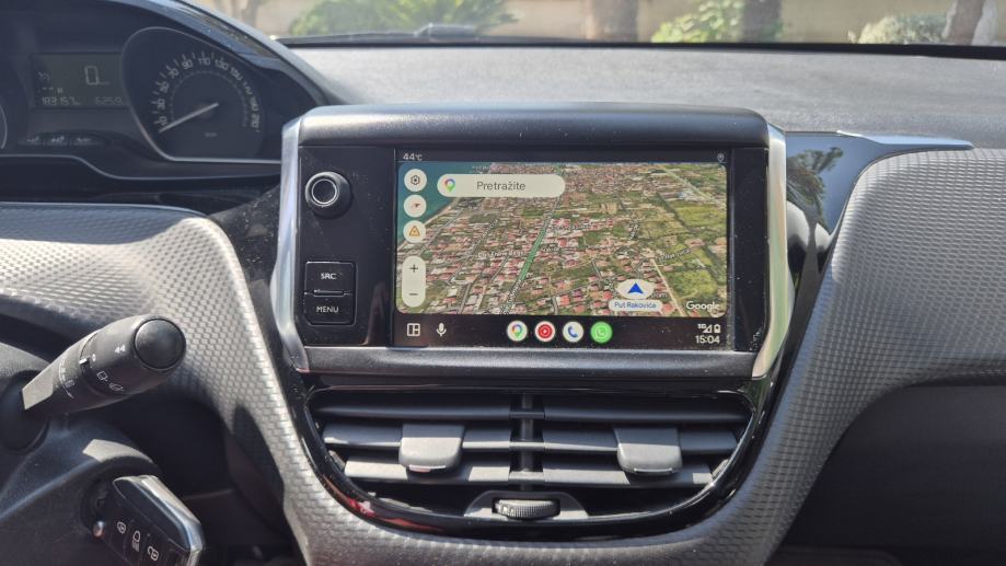 Peugeot 208,signature, 1,5 BlueHDI,2019,veliki servis,reg, fotografija 9