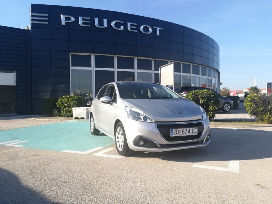 Peugeot 208 1,6 BlueHDi ODLIČAN!!!