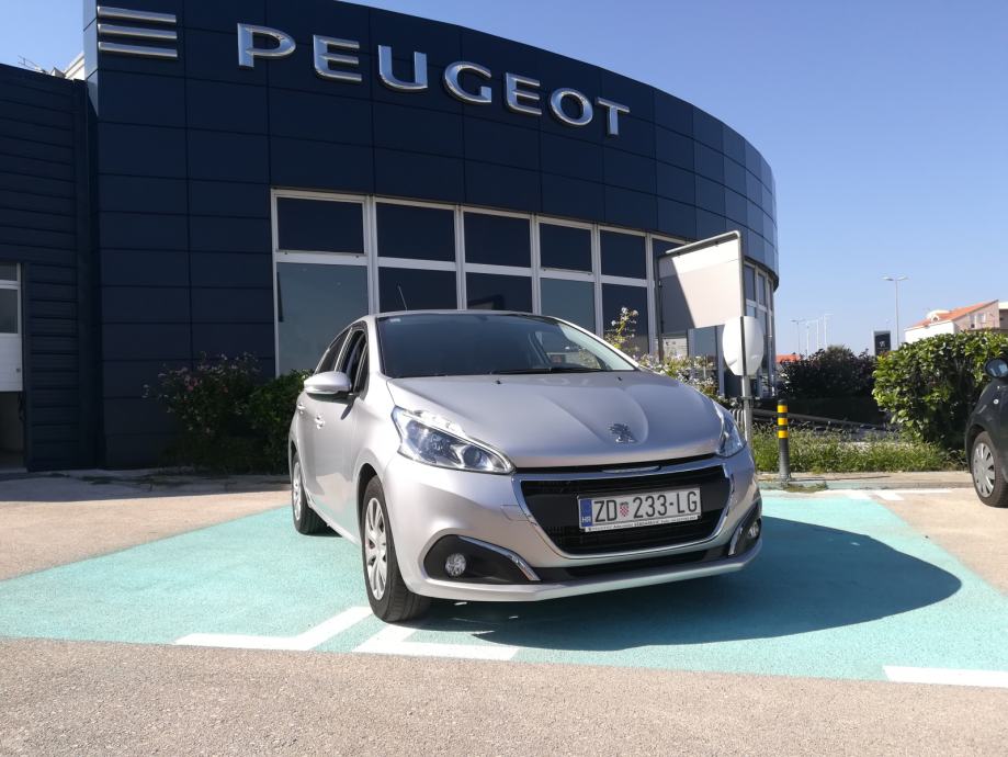 Peugeot 208 1,6 BlueHDi Odličan kao nov!!!