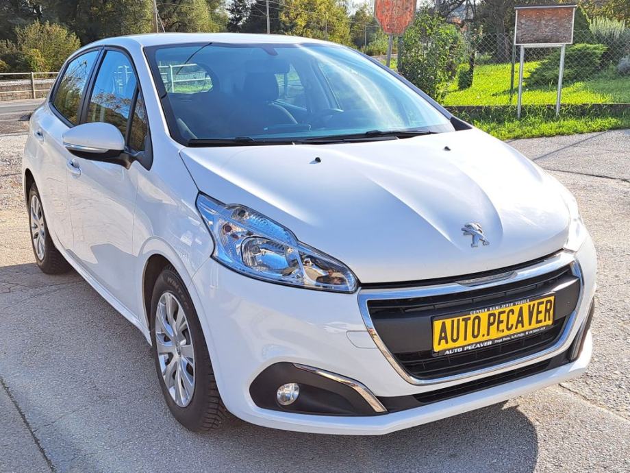 Peugeot 208 1,6 BlueHDi, fotografija 2