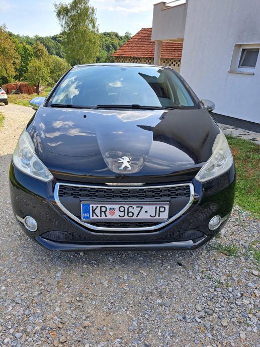 Peugeot 208 1,6 e-HDi, fotografija 7