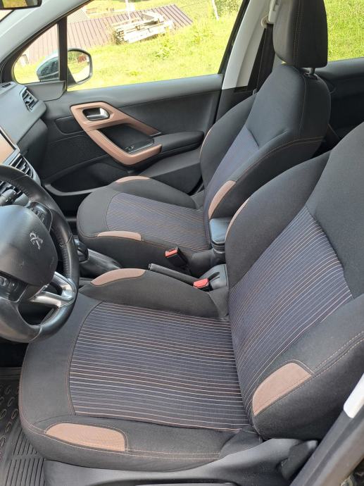 Peugeot 208 1,6 e-HDi, fotografija 8