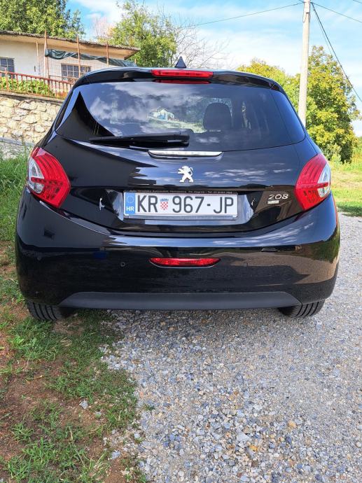 Peugeot 208 1,6 e-HDi, fotografija 10