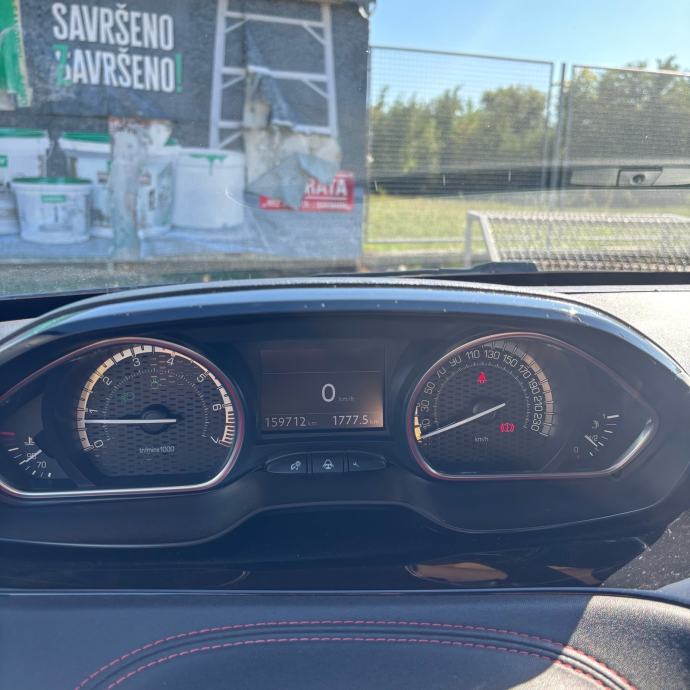 Peugeot 208 1,6 THP GTi, fotografija 10