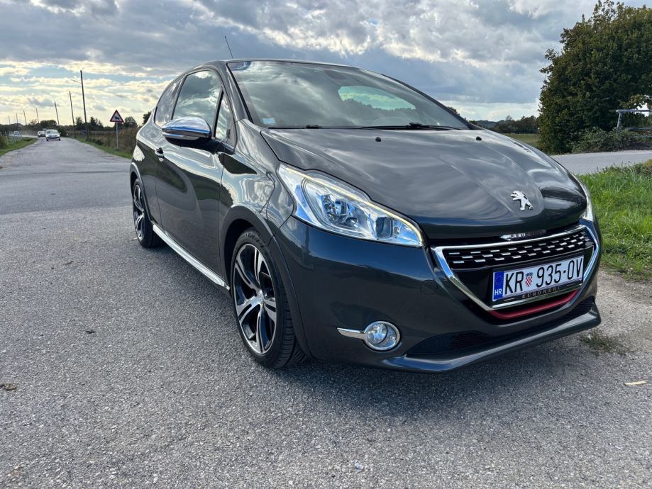 Peugeot 208 1,6 THP GTi, fotografija 2