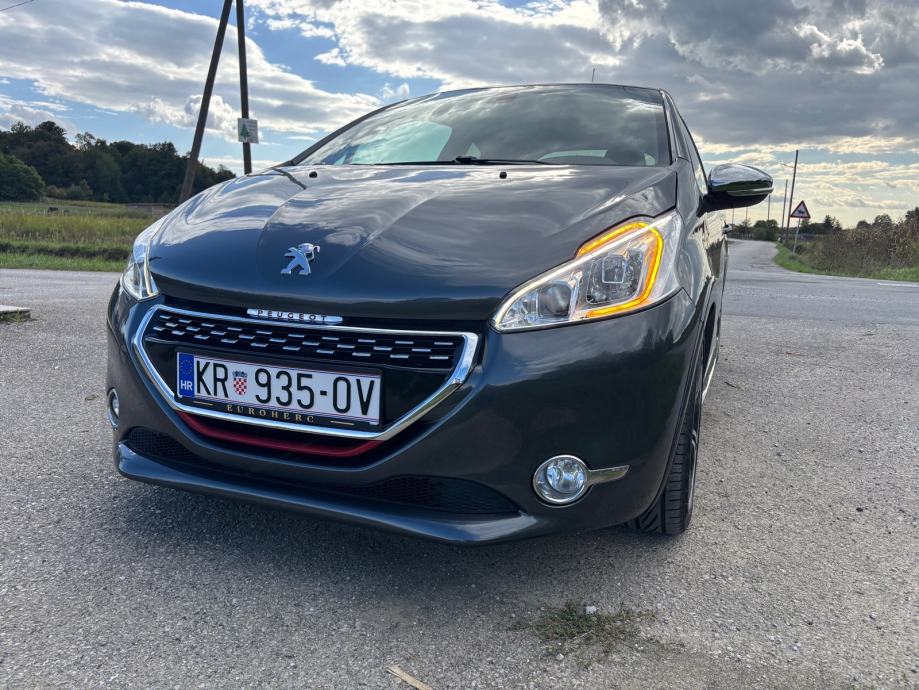 Peugeot 208 1,6 THP GTi, fotografija 4