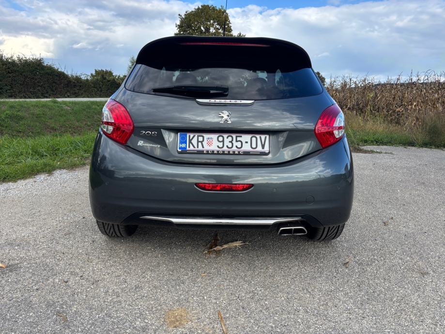 Peugeot 208 1,6 THP GTi, fotografija 9