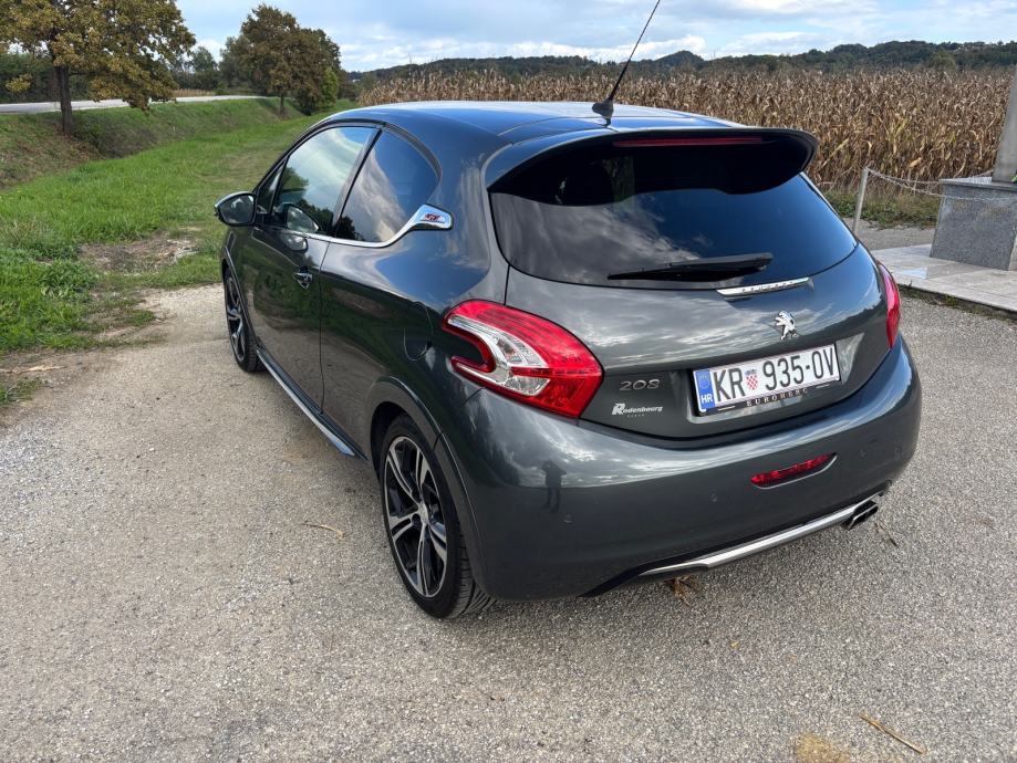 Peugeot 208 1,6 THP GTi, fotografija 10