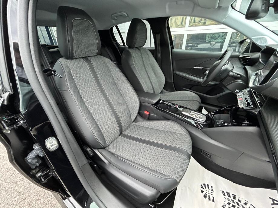 PEUGEOT 208 ALLURE HYBRID 110 e-DCS6 - 2026 - 14000 km - GRATIS REG.!, fotografija 9