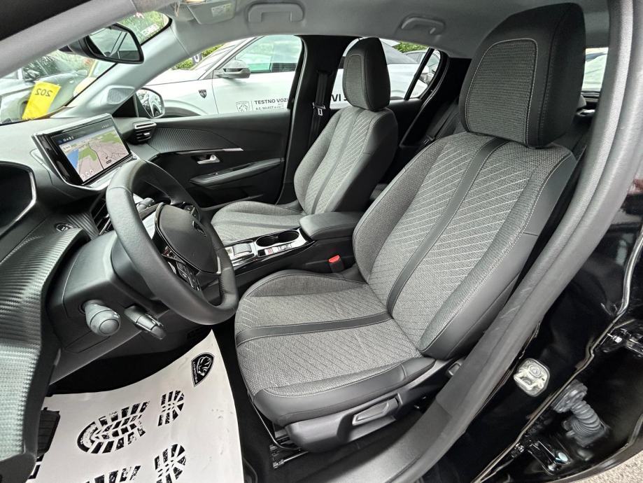 PEUGEOT 208 ALLURE HYBRID 110 e-DCS6 - 2026 - 14000 km - GRATIS REG.!, fotografija 11