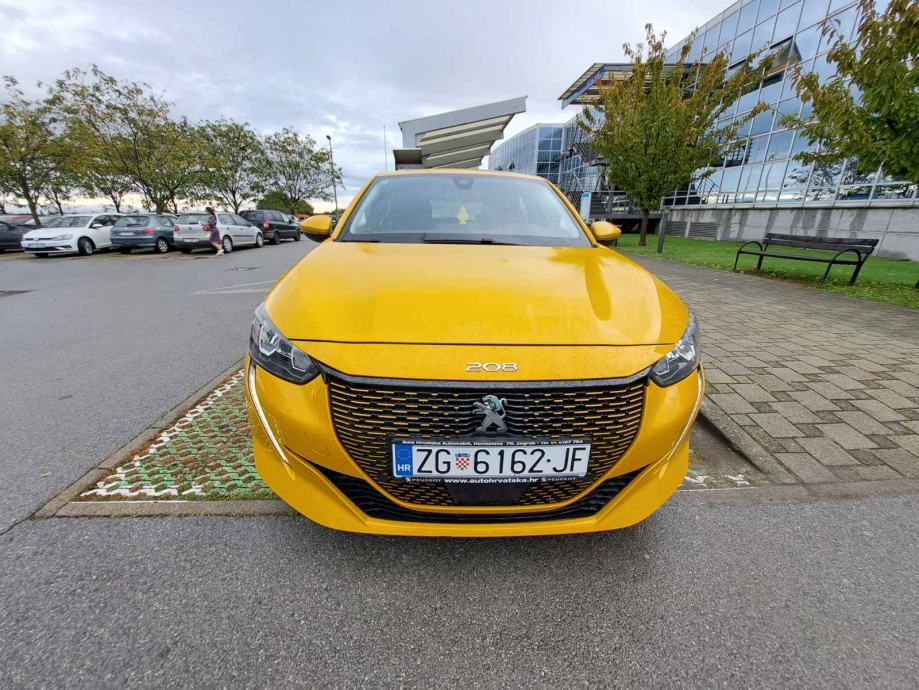 Peugeot 208 e208 automatik, 2020 god.