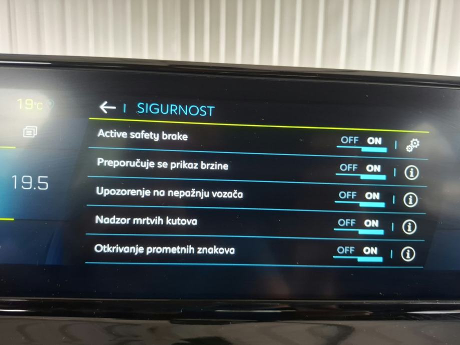 Peugeot 208 e-208 GT SPORT AUTOMATIK ALU NAVI PDC KAMERA FULL LED, fotografija 14