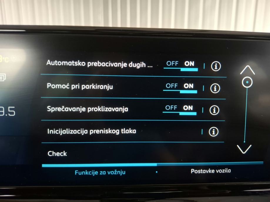Peugeot 208 e-208 GT SPORT AUTOMATIK ALU NAVI PDC KAMERA FULL LED, fotografija 19