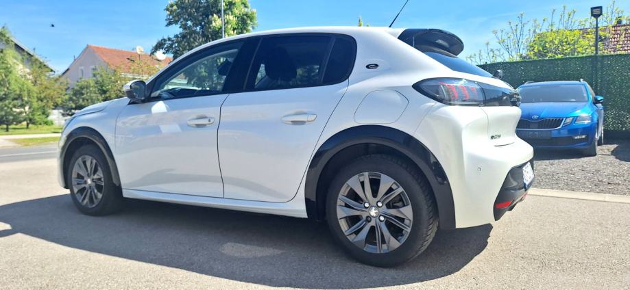 Peugeot 208 e-208, fotografija 8