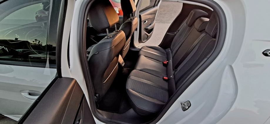 Peugeot 208 e-208, fotografija 14