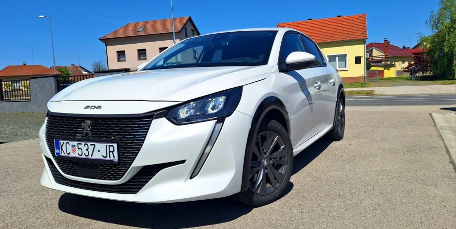 Peugeot 208 e-208, fotografija 4