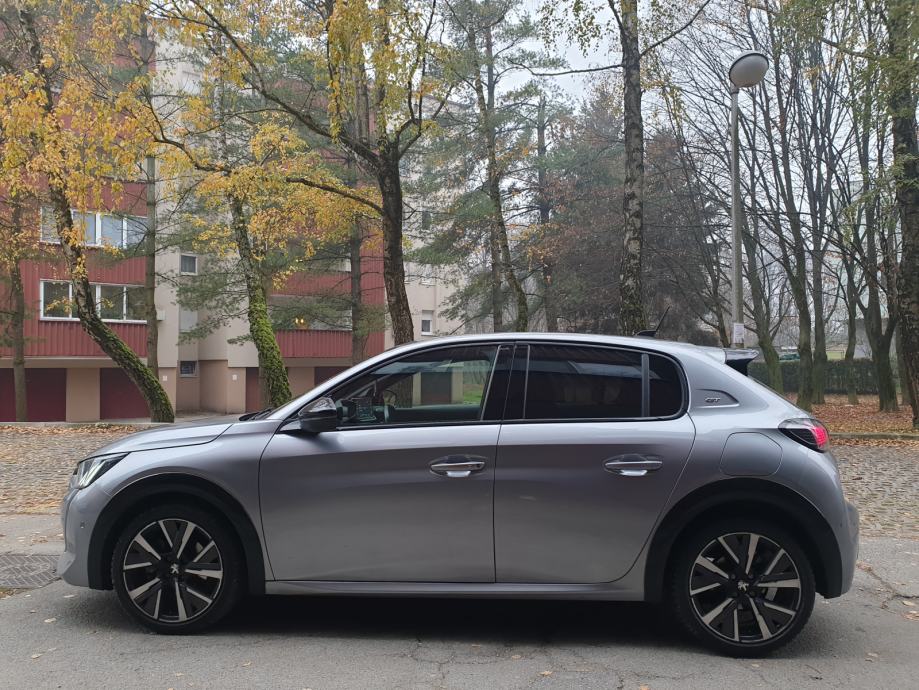 Peugeot 208 GT, 130ks, fotografija 18