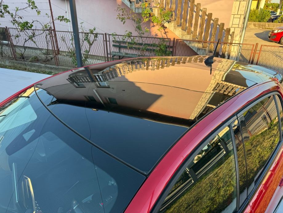 Peugeot 208 GT Line, 130KS, Panorama, fotografija 5