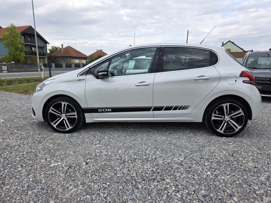 Peugeot 208 GT Line, fotografija 4