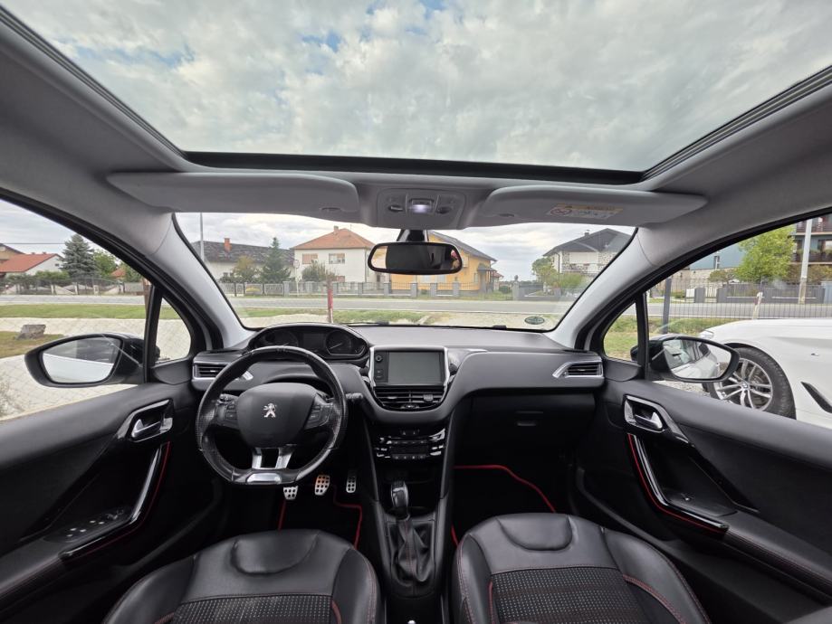 Peugeot 208 GT Line, fotografija 9
