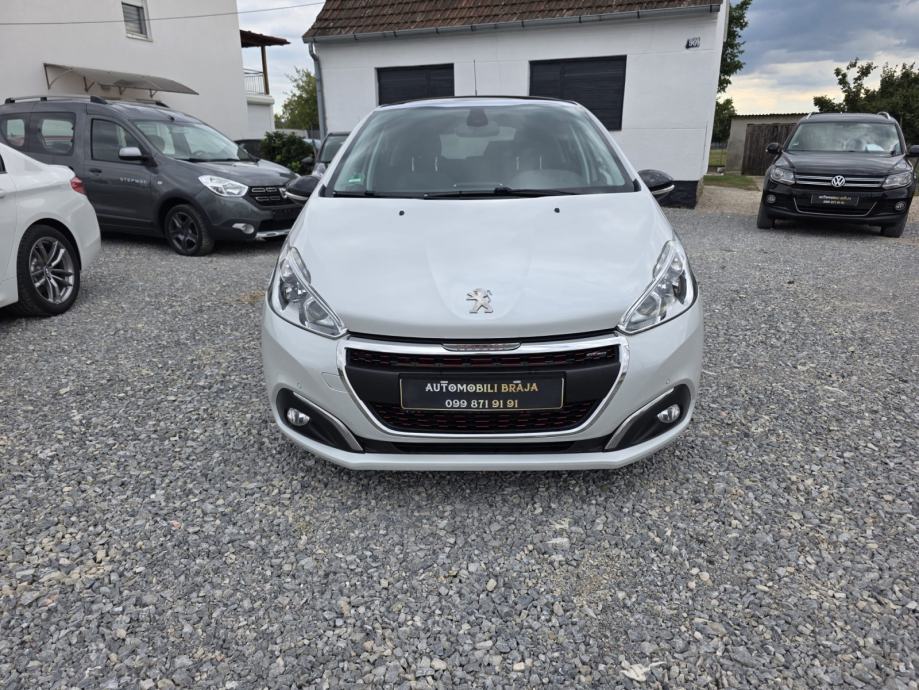 Peugeot 208 GT Line, fotografija 2