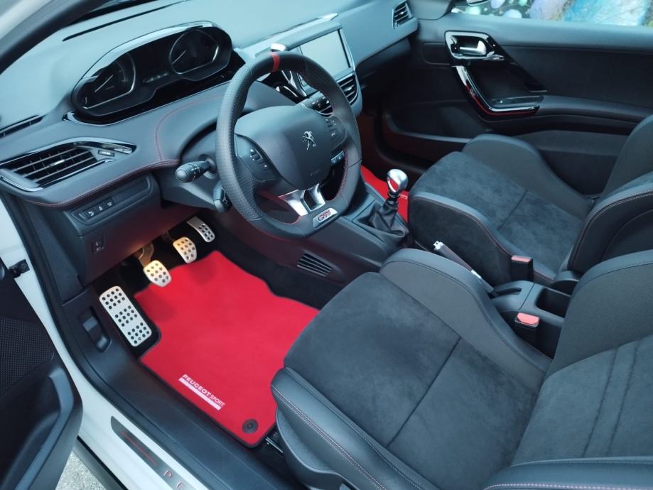 Peugeot 208 Gti by sport, fotografija 2