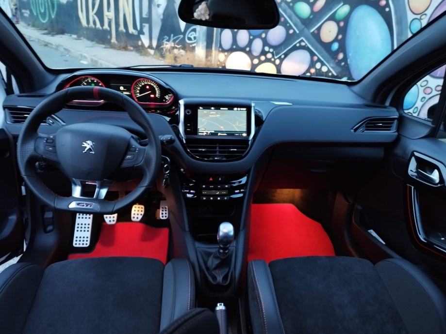 Peugeot 208 Gti by sport, fotografija 6