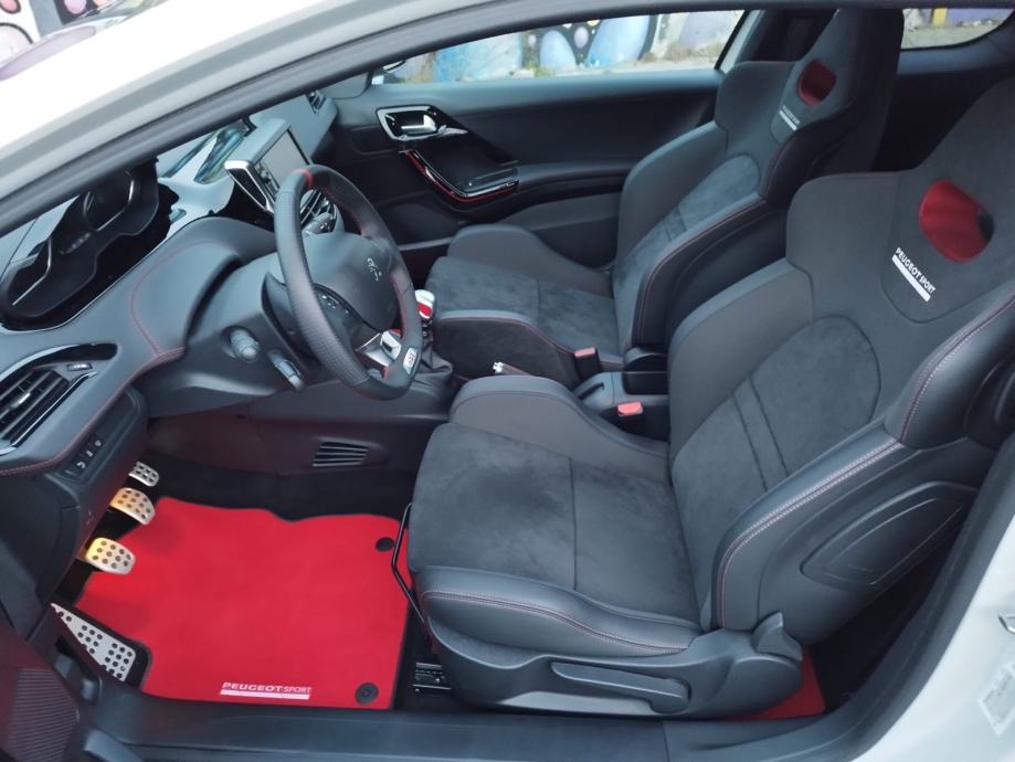 Peugeot 208 Gti by sport, fotografija 10