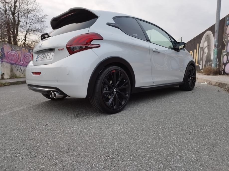 Peugeot 208 Gti by sport, fotografija 14