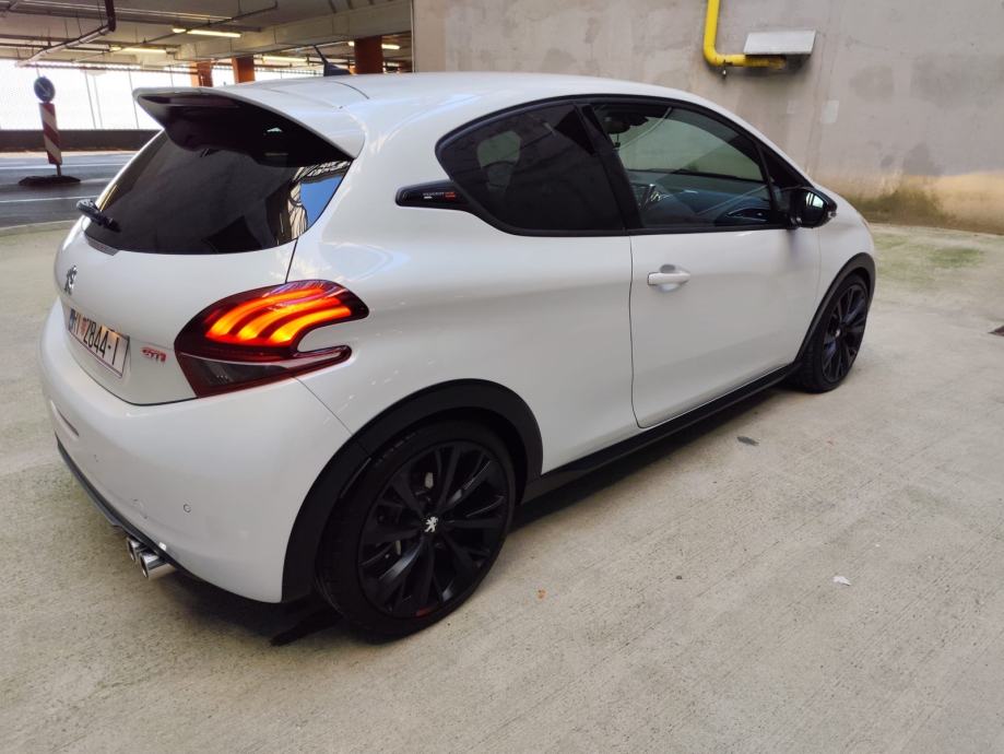 Peugeot 208 Gti by sport, fotografija 19