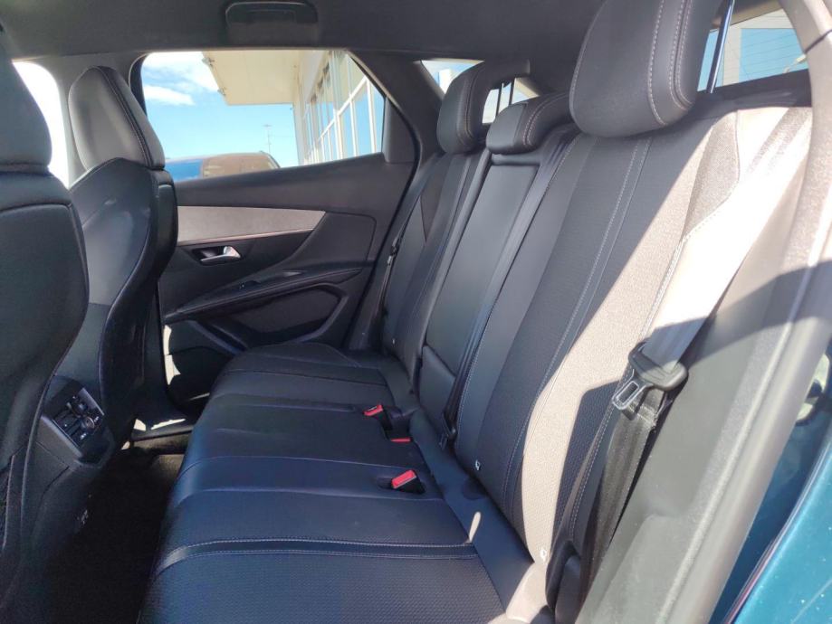 Peugeot 3008 1.2 130 gt line napravljen veliki serivs, UREDNO ODRŽAV, fotografija 10