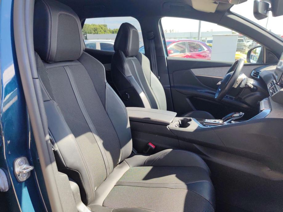 Peugeot 3008 1.2 130 gt line napravljen veliki serivs, UREDNO ODRŽAV, fotografija 11